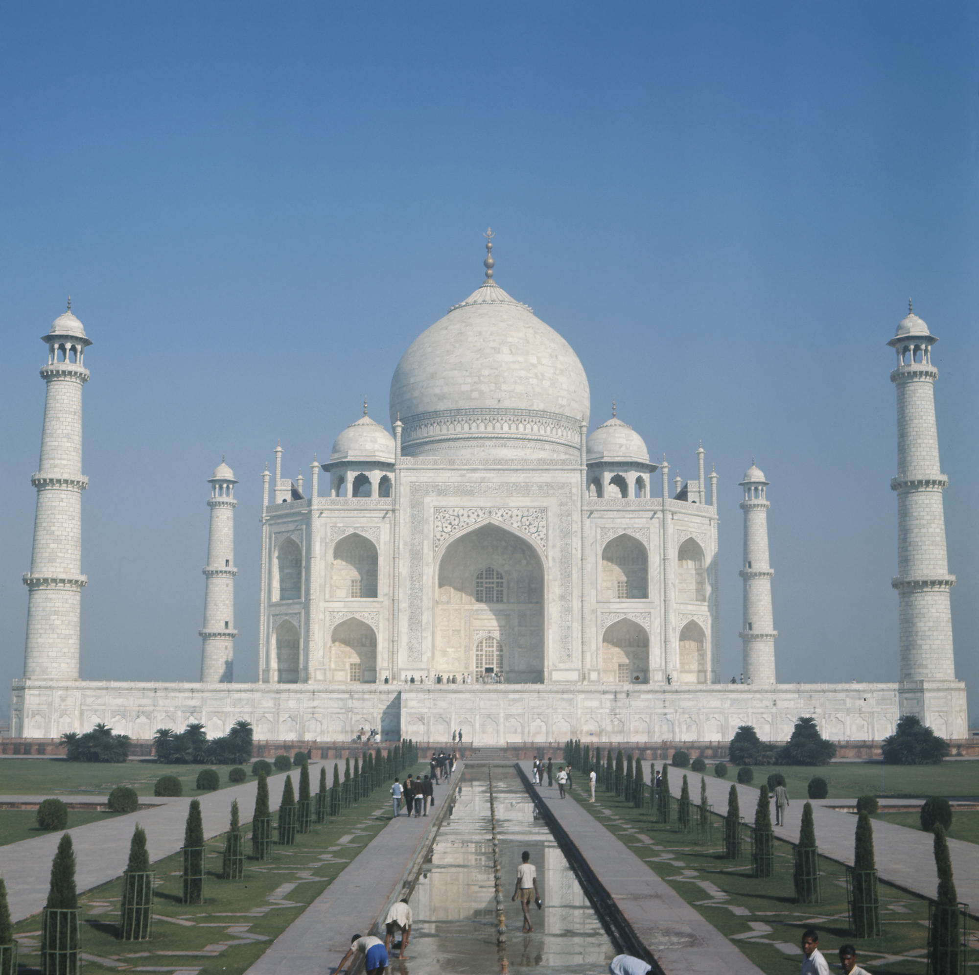 General view. Built by Moghul emperor Shah Jahan in memory of his wife, 1632-43.